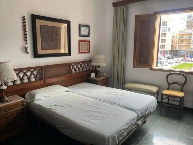 First floor apartment with 5 bedrooms in Inca, living-dining room, kitchen with office, laundry room, terrace on the floor and upper terrace — photo 7
