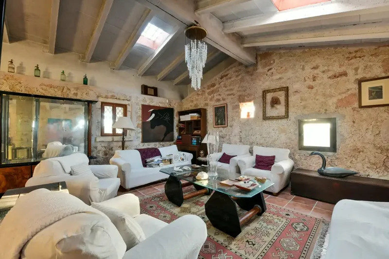 Spacious rustic finca for sale with occupancy certificate in Petra, on a plot of more than 19,000 m2 with especially fertile land — photo 8
