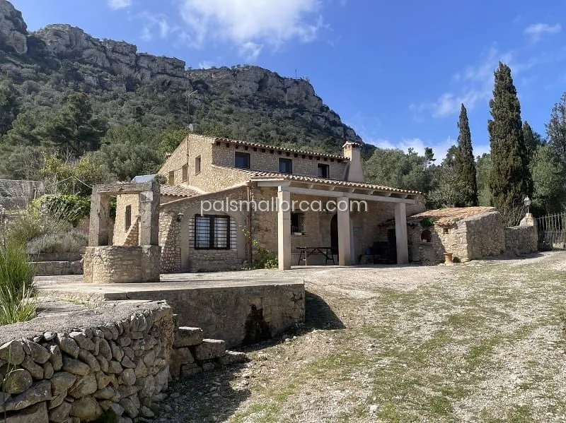 Villa in Llucmajor — photo 1