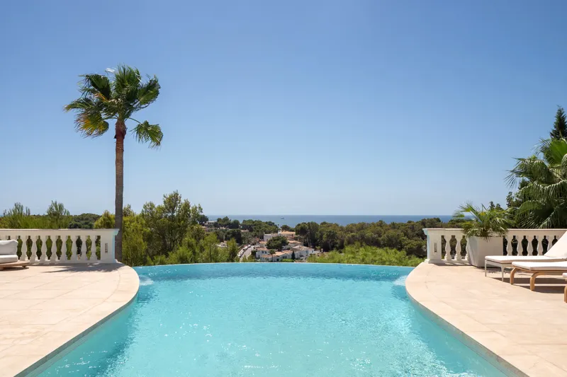 Elegant sea view villa in Anchorage Hill, Bendinat — photo 3