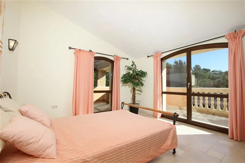 Mediterranean finca on a sensational estate in Santa María del Camí — photo 11