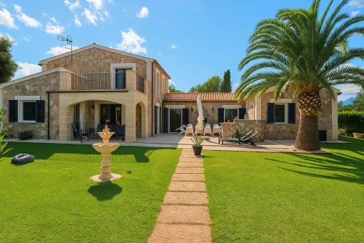 Alcudia, Alcúdia/Pollença: Finca with ETV license, sea & mountain views, pool – 5 bedrooms/5 bathrooms — photo 1