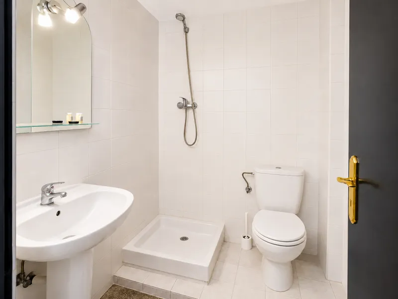 Ref. 2115; Investment: Spacious commercial premises with terrace in El Terreno available for rent/lease — photo 11
