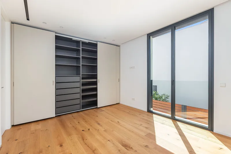 Modern new-build villa with premium comfort near the sea — photo 11