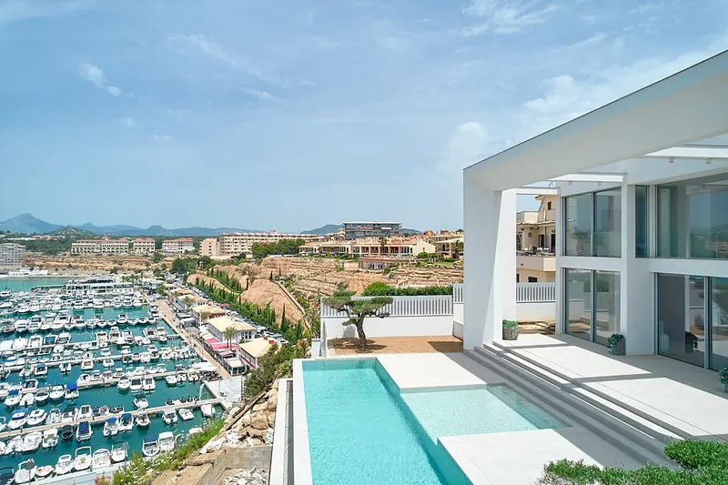 Design villa on the first line of the sea! - Marcel Remus Real Estate — photo 1