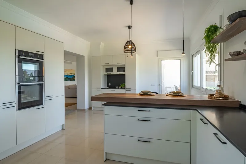 Spacious villa on Sa Punta in Portocolom with sea views — photo 5