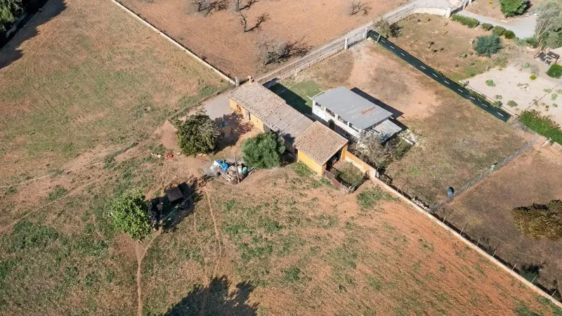 Finca of 24,823 m2 in Búger, currently with 337 m2 built, divided into 217 m2 of house with stables, a 60 m2 building, 147 m2 — photo 8