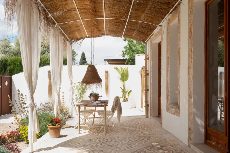 Reformed home with guest house, pool & garden in Establiments — photo 7