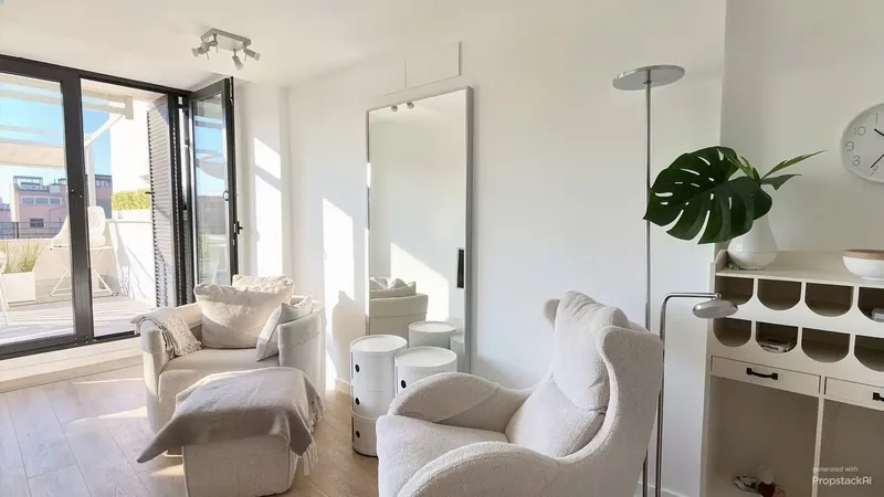 En la popular zona de Portixol, a solo unos 3 minutos del mar, le espera este moderno ático dúplex con una superficie habitable de aproximad — photo 9