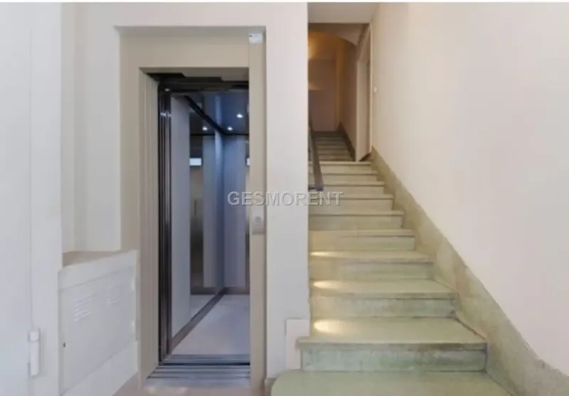 Location: Residential building in the Aragón street area — photo 11
