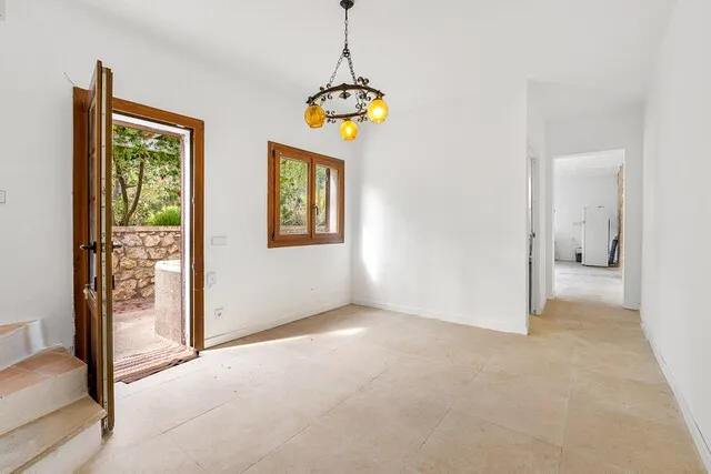 Investment Finca with Pool for Sale in S'Arracó, Southwest Mallorca — photo 4