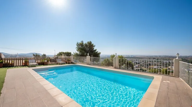 Spacious eight-bedroom symmetrical villa with pool and mountain views in Palma — photo 2