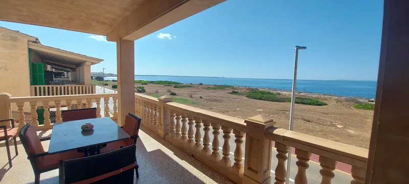 IA-104 4-bedroom apartment on the first line of the sea — photo 2
