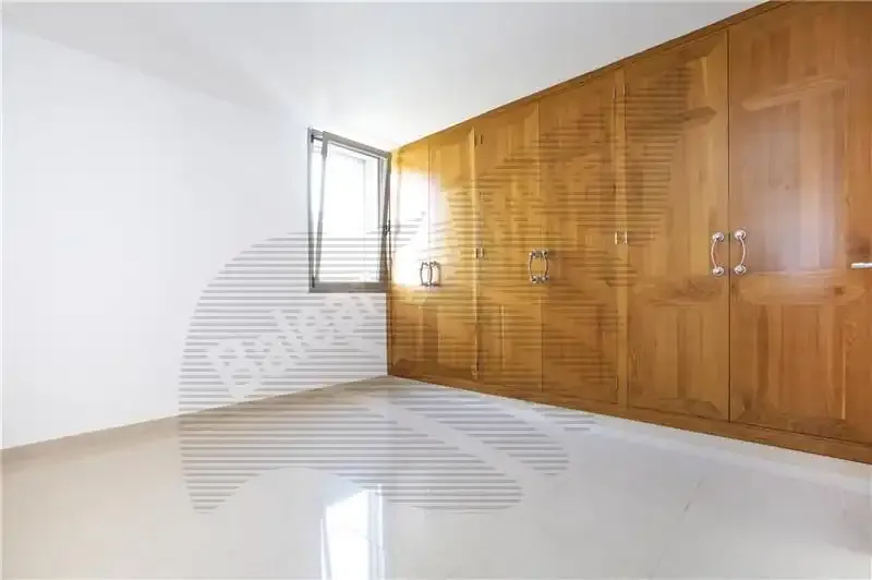 Alquiler. Chalet unifamiliar en solar de 475m2 aprox. con vistas al mar, 220m2 aprox., amplio salón comedor, cocina amueblada y equipada, 3  — photo 7