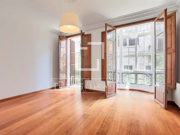 106m² apartment with 9m² terrace for sale in Palma de Mallorca — photo 3