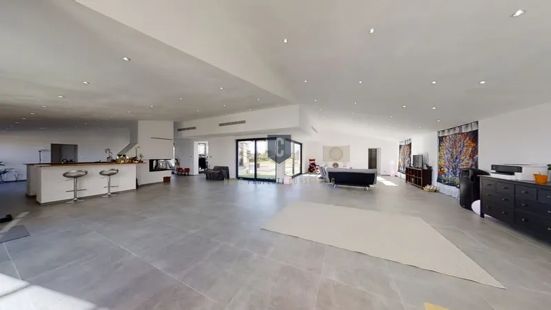 Modern Newly Built Country House with Pool — photo 5