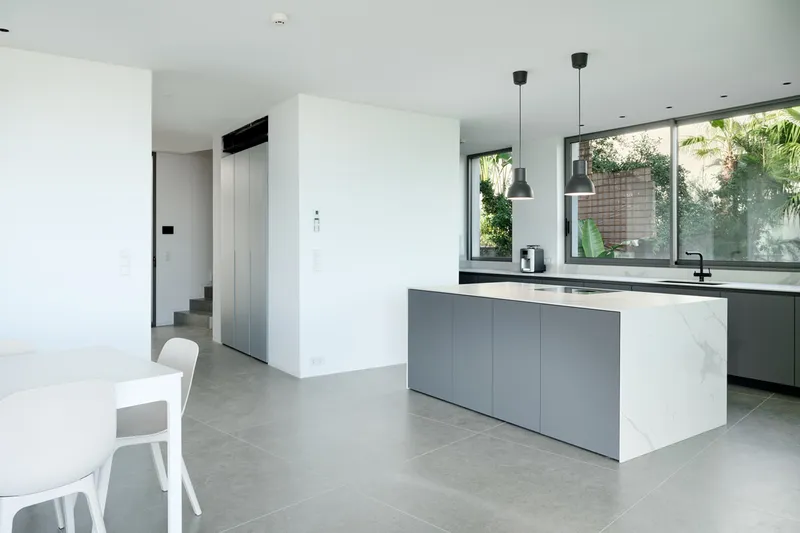 Modern newly built villa with sea views in Son Vida — photo 11