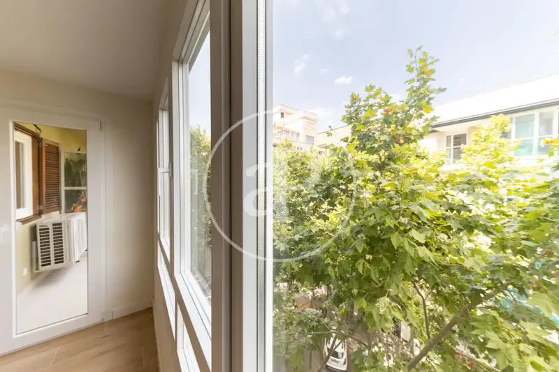 Piso con ascensor en venta en Llevant — photo 5