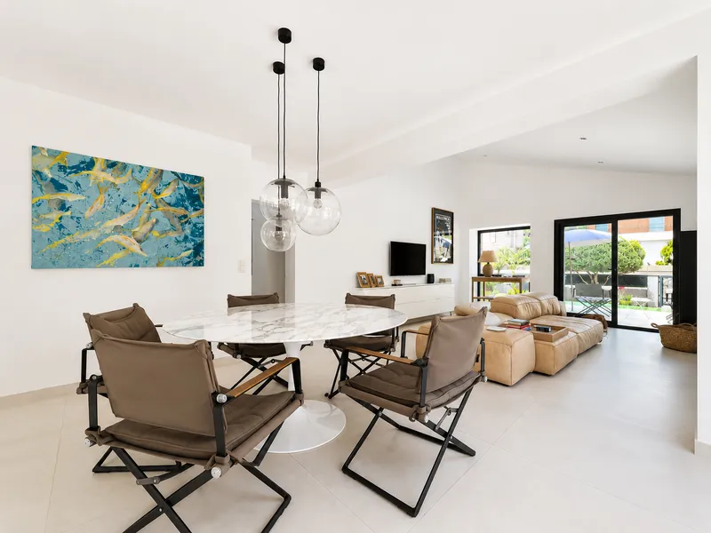 Modern villa with private relaxation area near Port Adriano in El Toro — photo 9