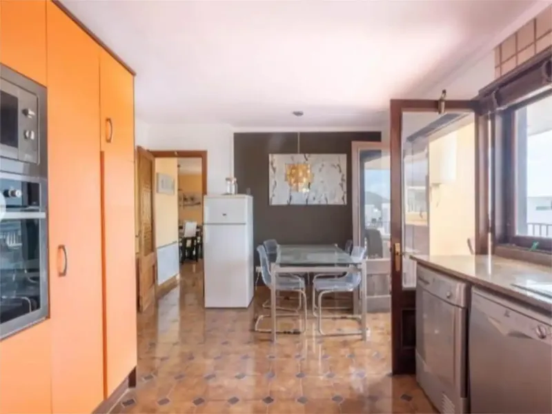 Great large apartment available for seasonal rental from March — photo 3