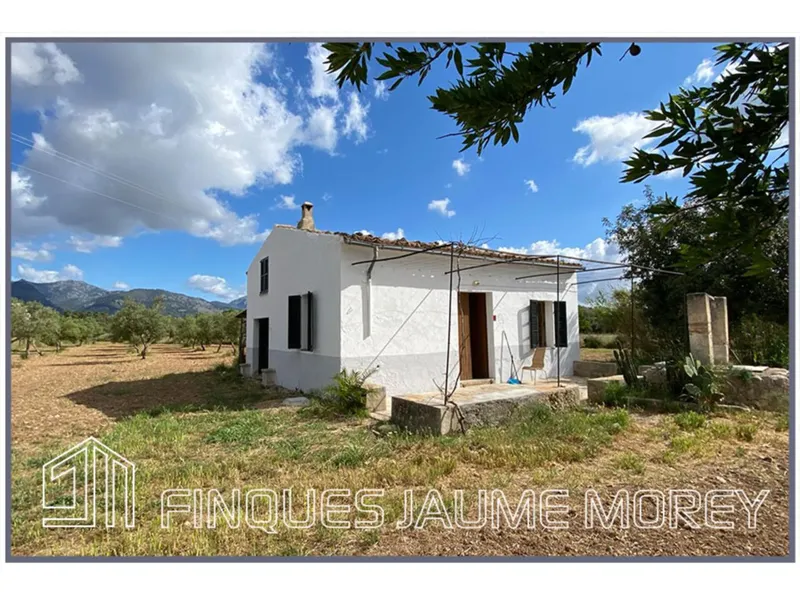 Rustic house — photo 2