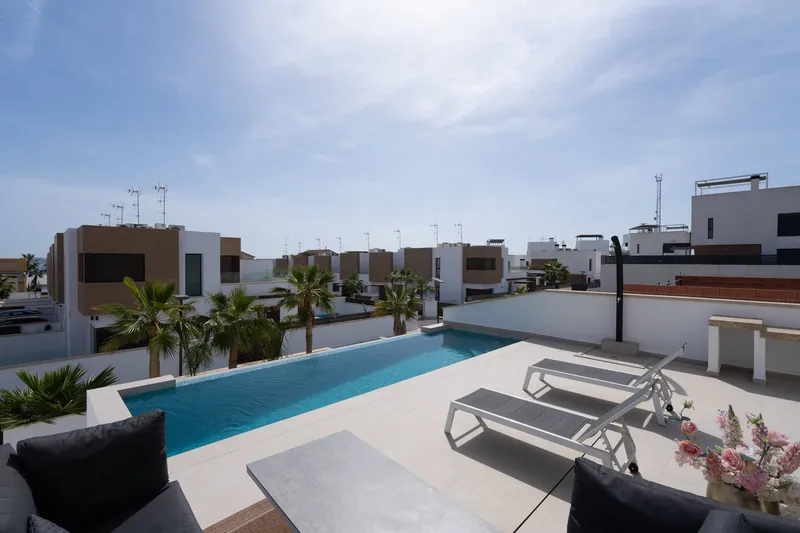 Large unique modern villa with pool and views — photo 2