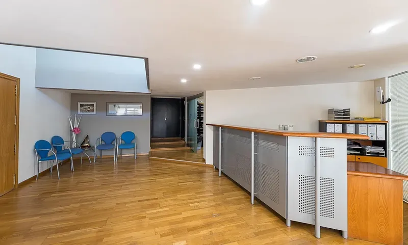 Large versatile and bright office in El Terreno — photo 1