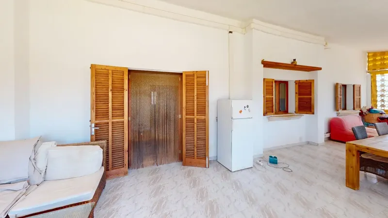 In a quiet and natural setting in Algaida, this 2,000 m2 estate offers absolute privacy and a charming 214 m2 home with — photo 11