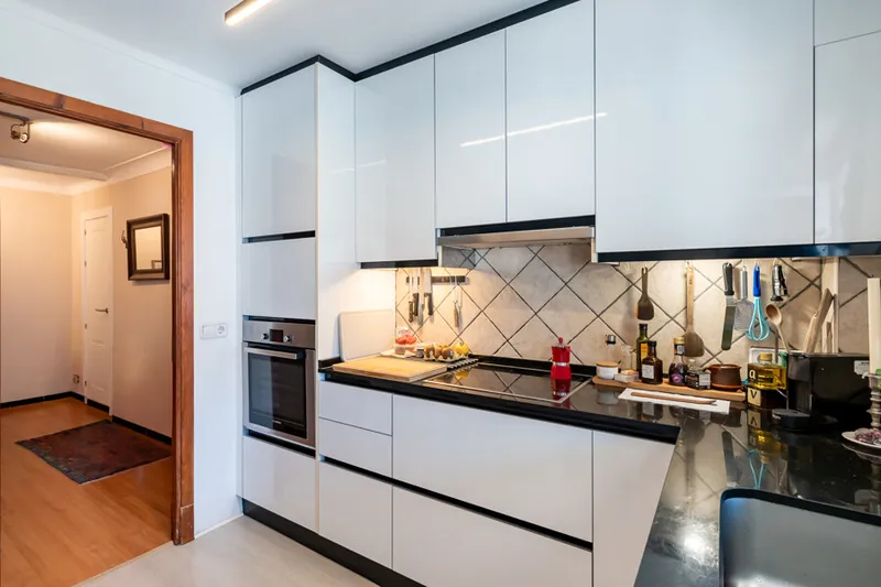 Bright Renovated Apartment in Son Armadams with Open Views and Terrace — photo 11