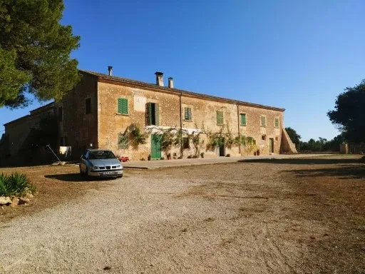 Old rustic finca with many outbuildings - renovation project — photo 1