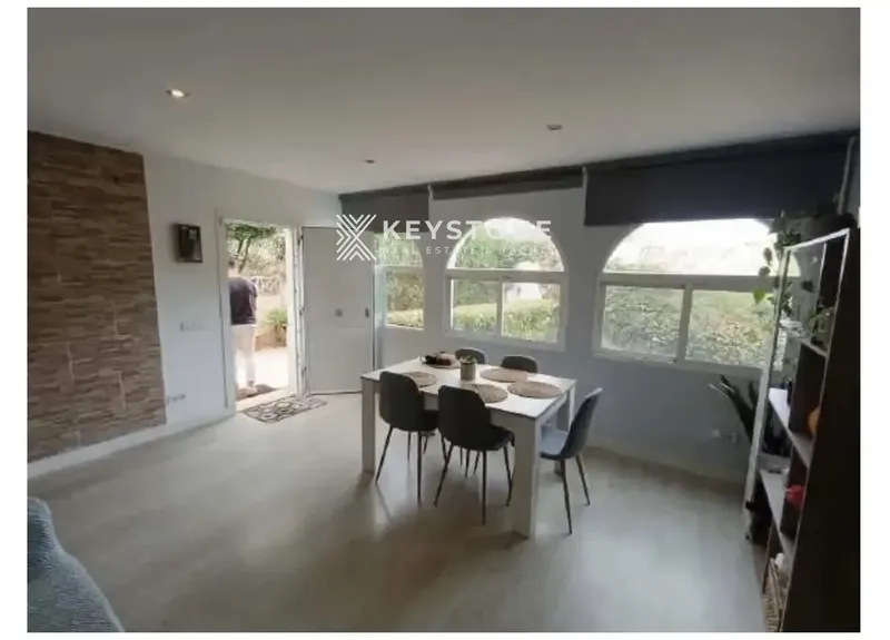 House — photo 5