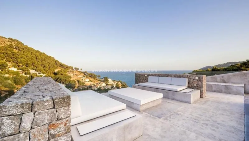 Luxury chalet with sea views in Canyamel — photo 7