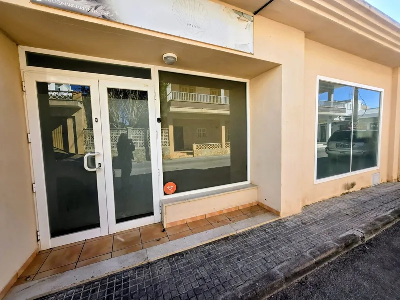 6 Commercial Premises - A House and Plot in Cala Ratjada Commercial Area — photo 10