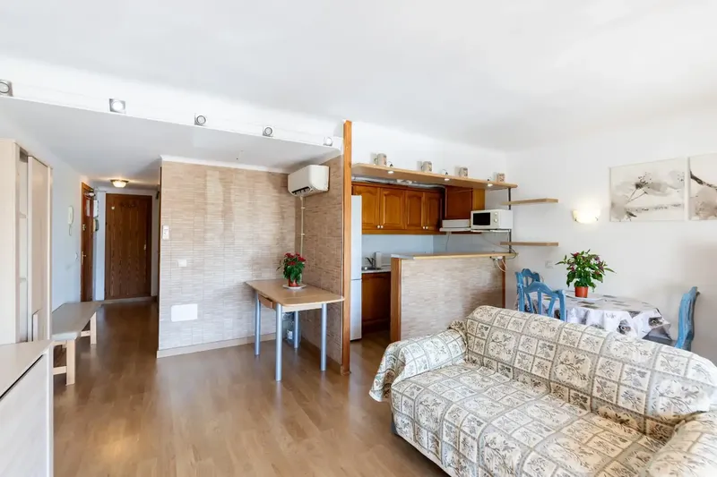 Apartment for sale in Paguera with terrace, garden and parking space — photo 9