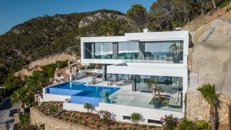 Villa Marimont - Luxurious modern villa in Cala Llamp — photo 2