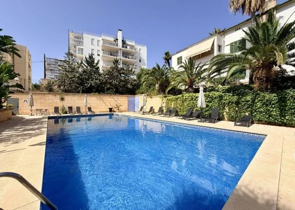 Flat / apartment in Calle de Bartomeu Fons, Cala Major, Palma de Mallorca — photo 1