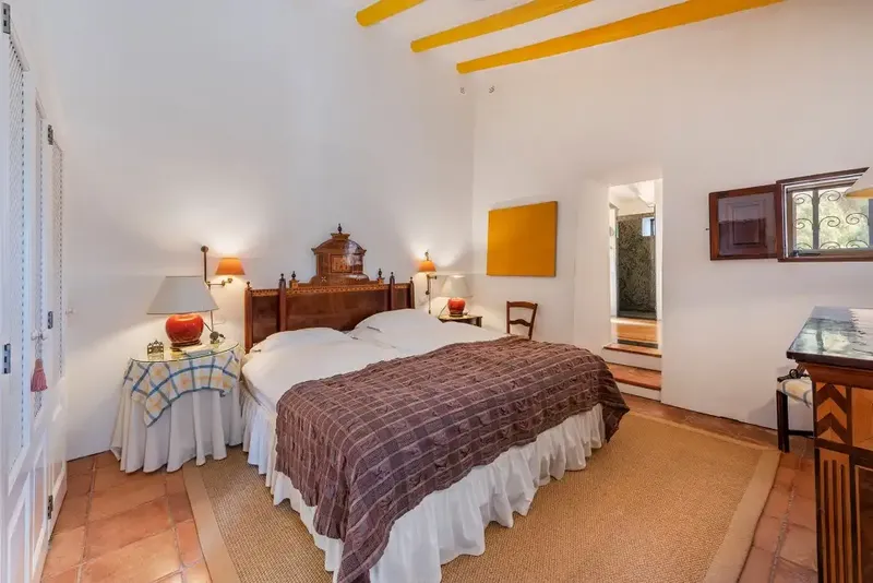Unique estate for sale in Santanyí, a short distance from the Cala Mondragó Natural Park, in a quiet and private setting. — photo 10