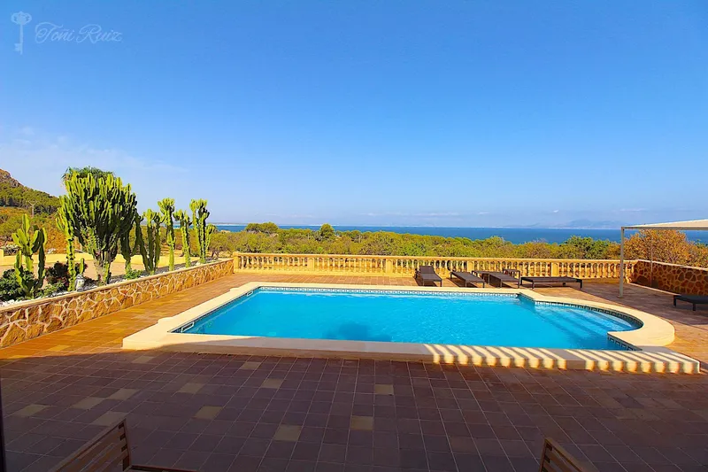 F7 - Finca for Sale in La Colonia de — photo 1