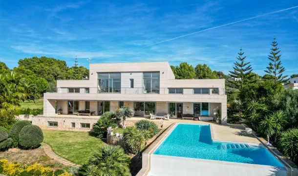 Charming villa with spectacular views in Puntiró, Palma — photo 4