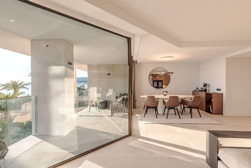 A home like no other – 212 m² luxury directly by the sea in Portixol — photo 7