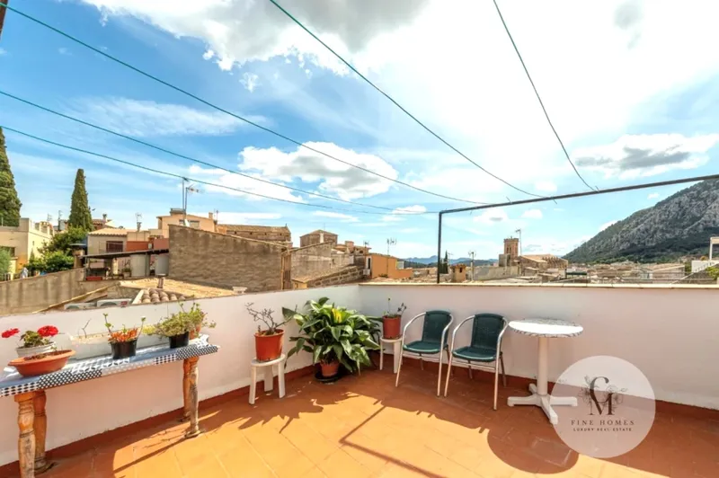 Characterful house with large terrace with views of Puig de Maria very close to the Calvario steps — photo 1