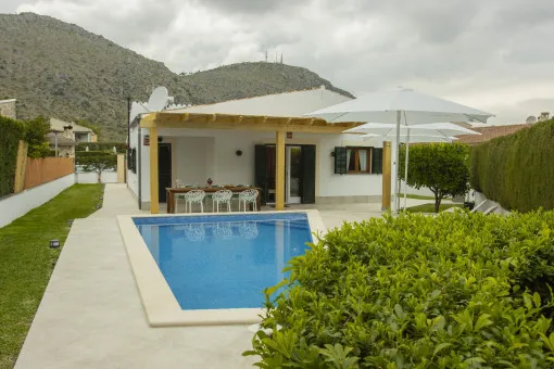 Alcudia, refurbished chalet with pool and vacation rental license in Pto. Alcudia — photo 1