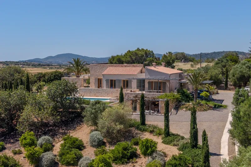 Top quality country property for sale in Sant Llorenç des Cardassar with private pool and private terrace — photo 2