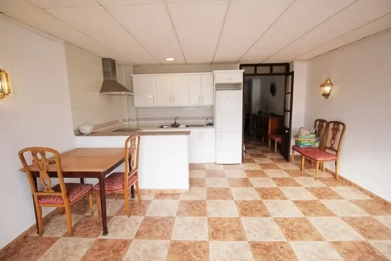 Recently renovated four-storey building in Puerto de Soller — photo 7