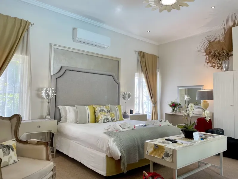 Hotel 9 bedrooms — photo 6