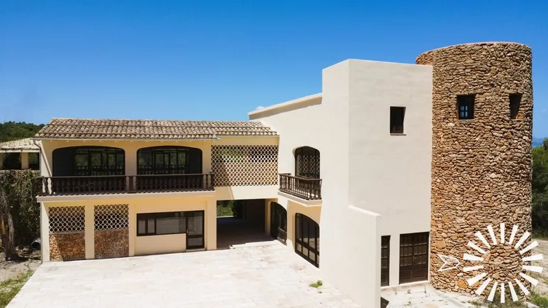 Detached seafront property in Arta with 600,000 sqm — photo 11