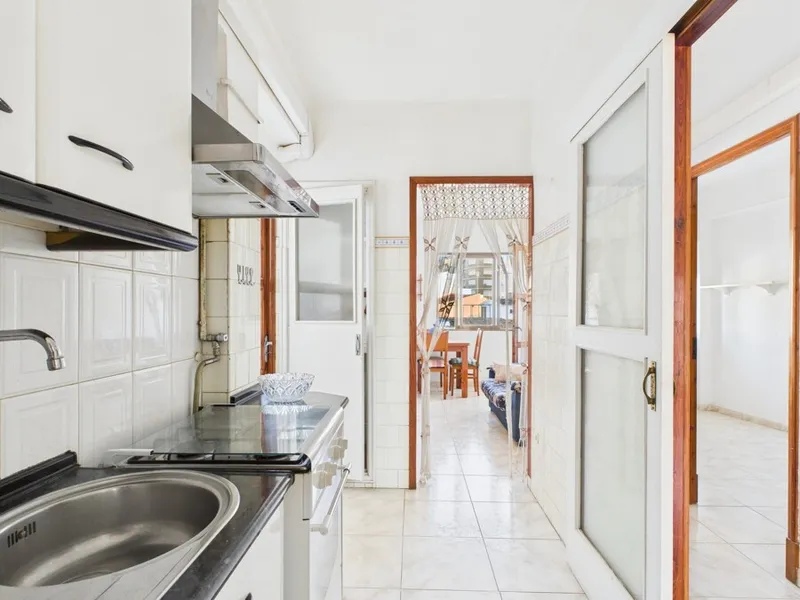 Three-Bedroom Apartment with Private Terrace in Tranquil Area of Son Espanyolet — photo 4