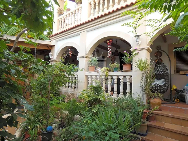 Beautiful single-family home in Son Espanyolet with 2 floors, garage, basement and solarium terrace — photo 1