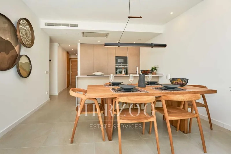 Beachfront new-build apartments with sea views and pool in Sant Elm — photo 9