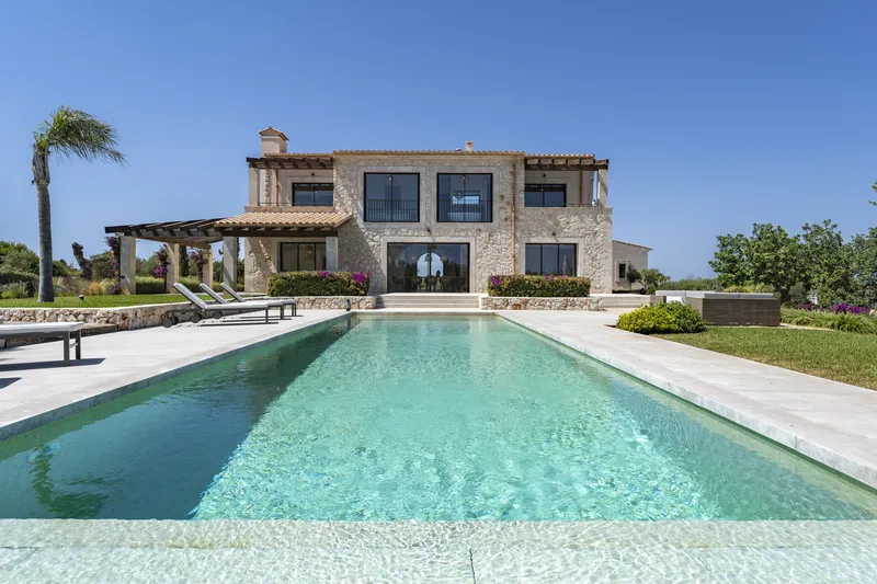 Stone finca with sea views near the bay of Cala Llombards — photo 6